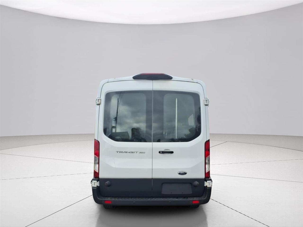 Ford Transit Passenger Wagon T-350 148" Med Roof XLT Sliding RH Dr 2018