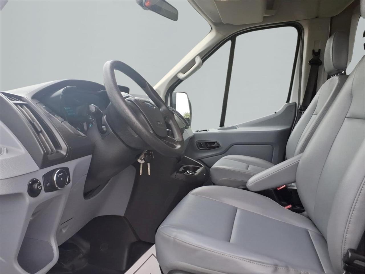 Ford Transit Passenger Wagon T-350 148" Med Roof XLT Sliding RH Dr 2018