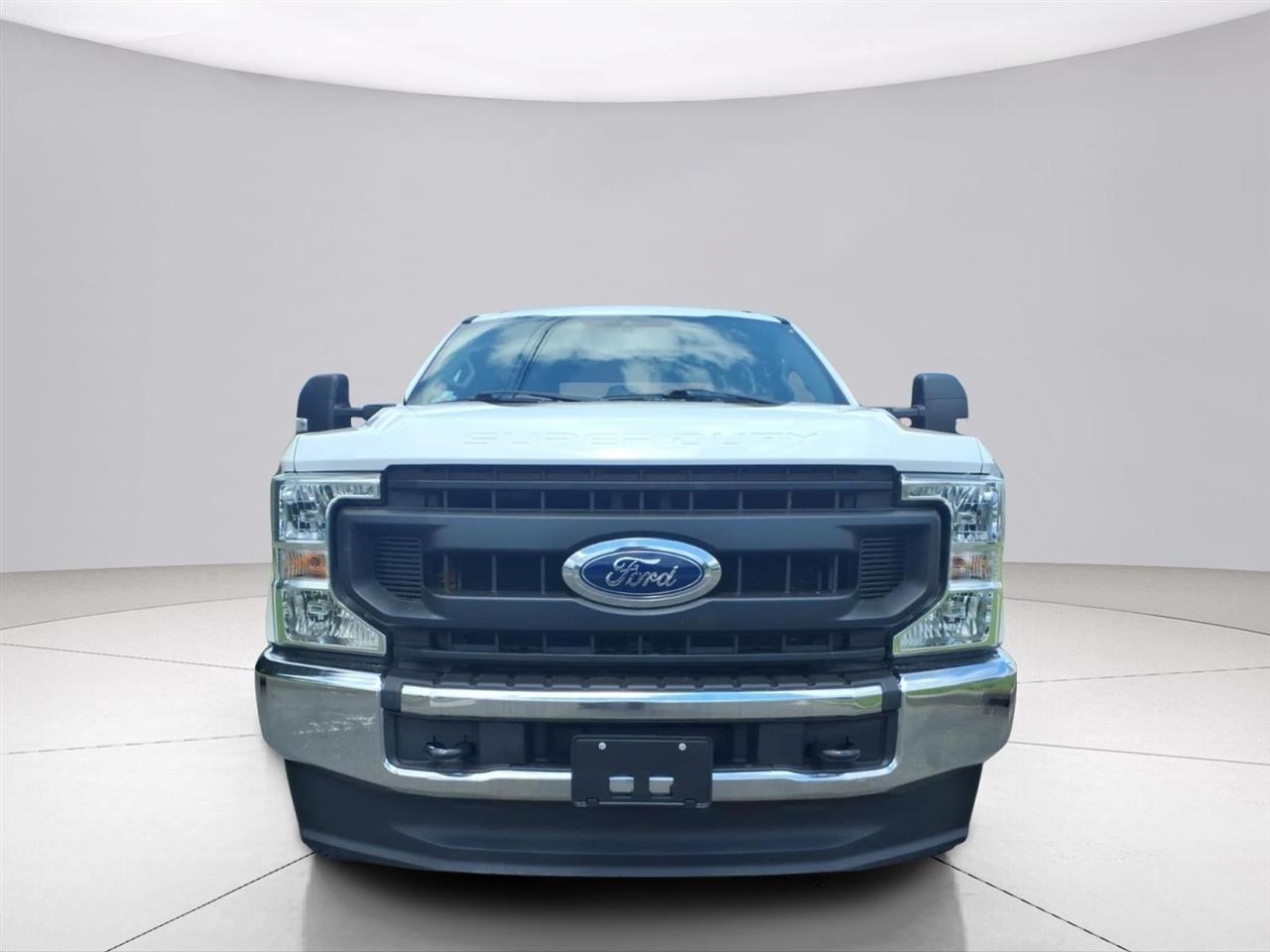 Ford Super Duty F-350 DRW Lariat 4WD Crew Cab 179" WB 60" CA 2020