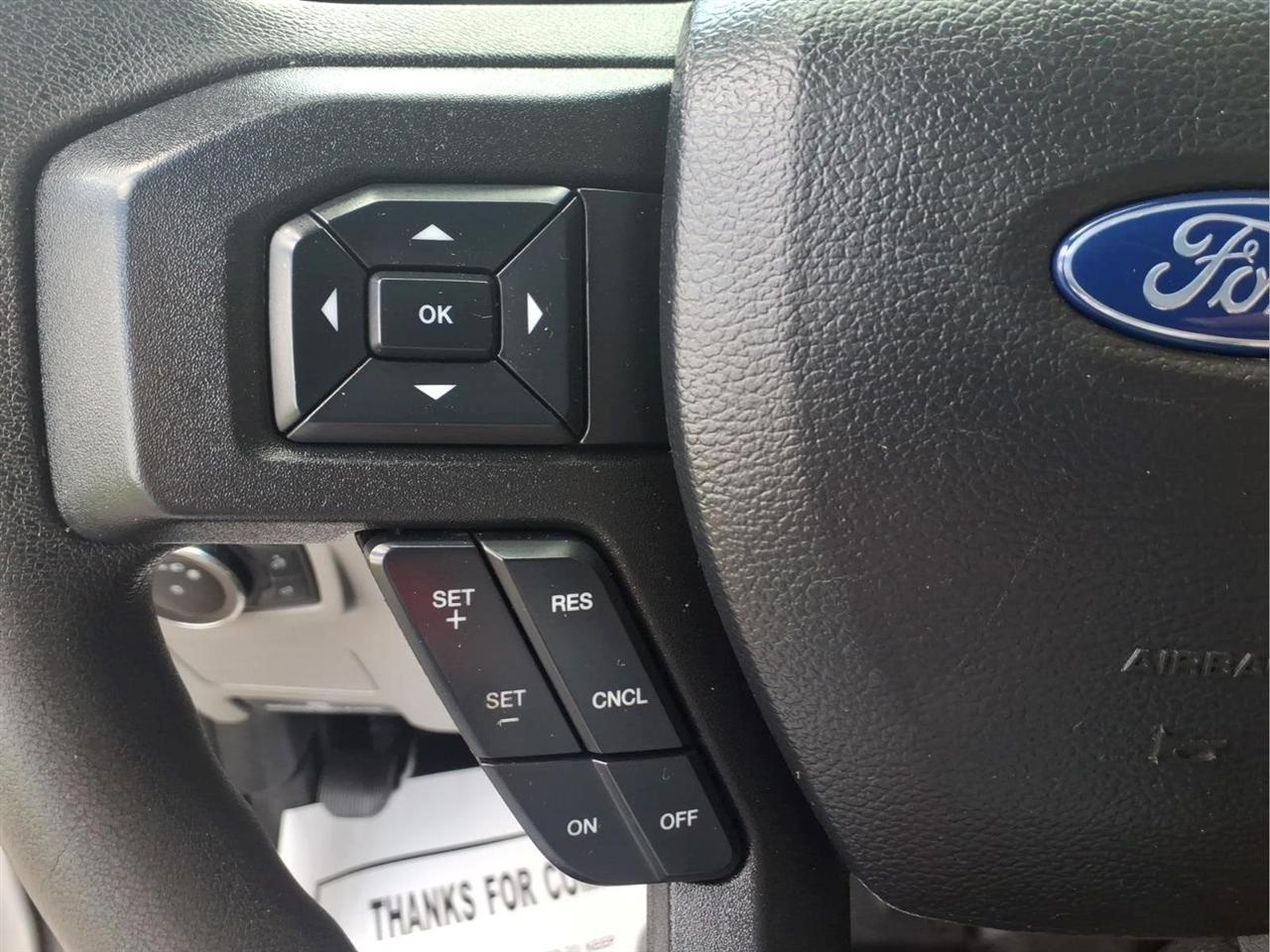Ford Super Duty F-350 DRW Lariat 4WD Crew Cab 179" WB 60" CA 2020