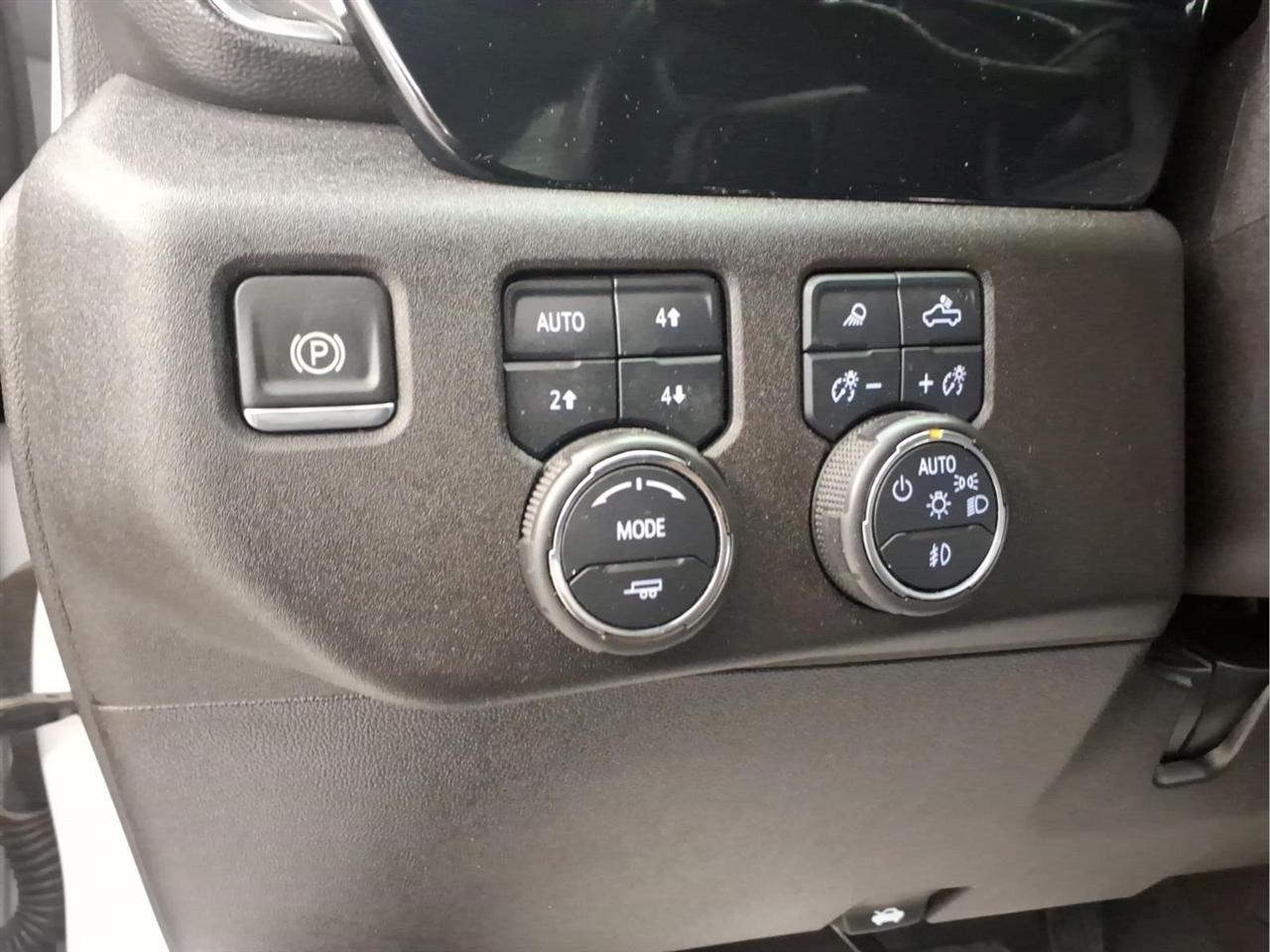 Chevrolet Silverado 2500HD 4WD Crew Cab 159" LTZ 2024