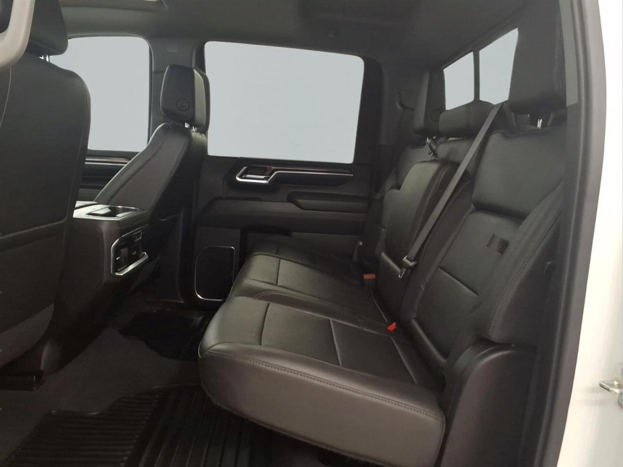 Chevrolet Silverado 2500HD 4WD Crew Cab 159" LTZ 2024