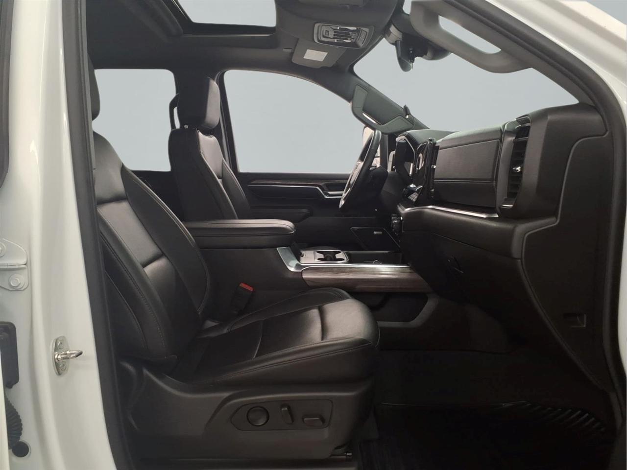 Chevrolet Silverado 2500HD 4WD Crew Cab 159" LTZ 2024