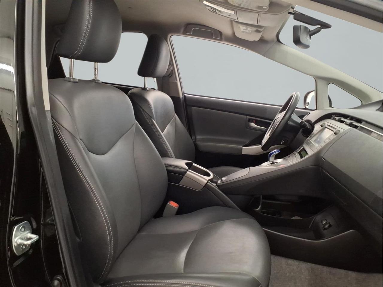 Toyota Prius 5dr HB Four (Natl) 2015