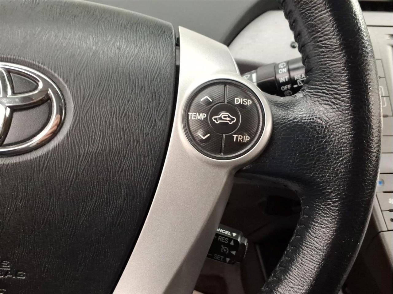 Toyota Prius 5dr HB Four (Natl) 2015
