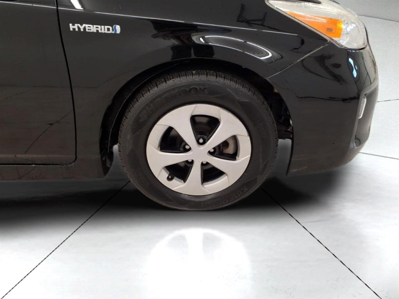 Toyota Prius 5dr HB Four (Natl) 2015