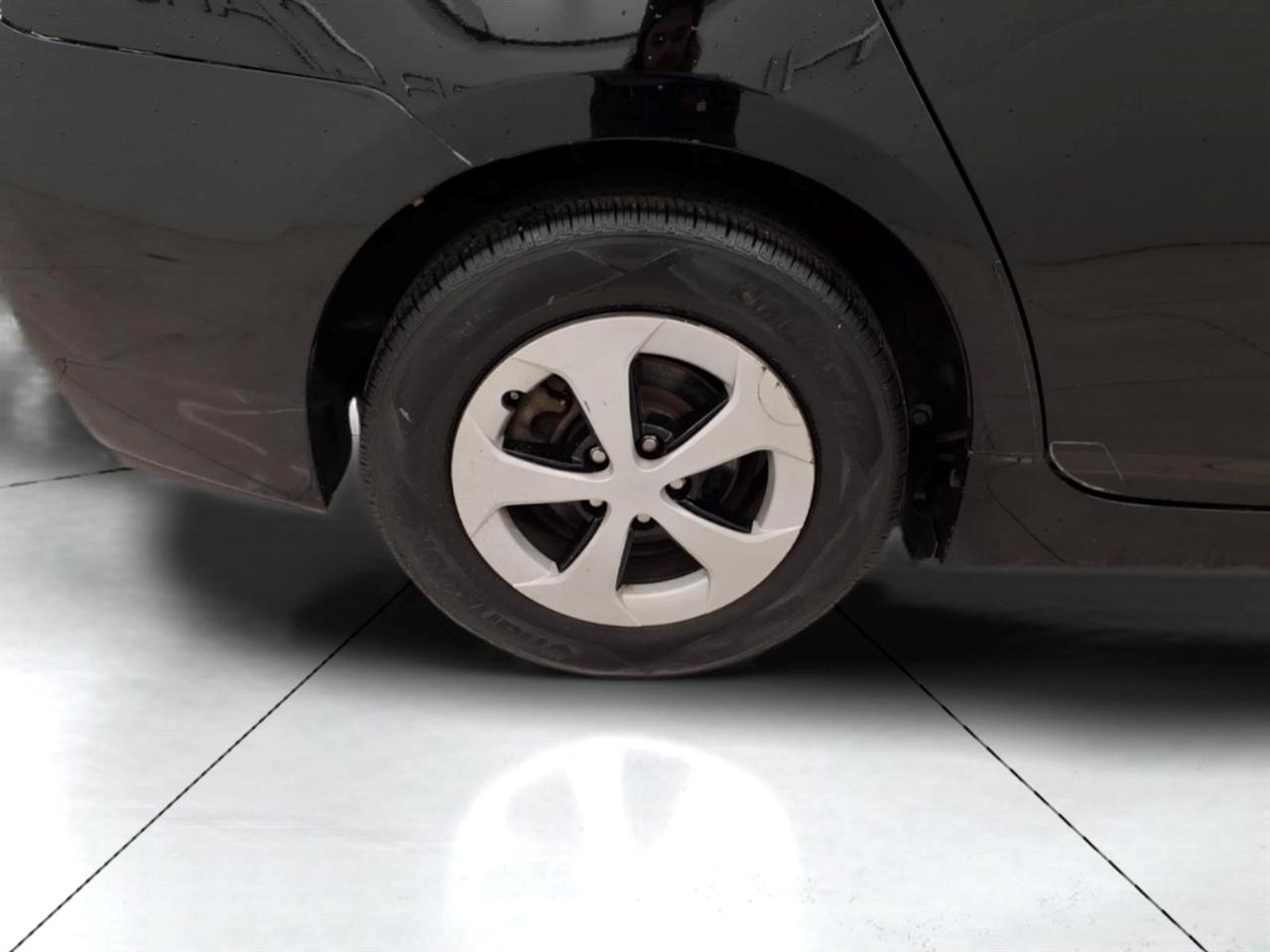 Toyota Prius 5dr HB Four (Natl) 2015