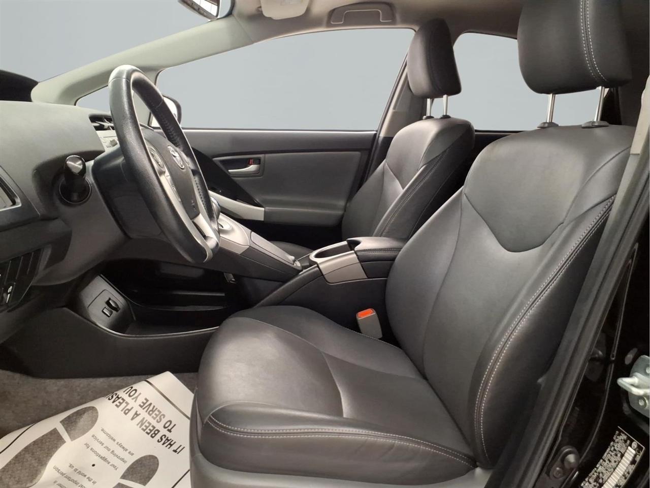 Toyota Prius 5dr HB Four (Natl) 2015