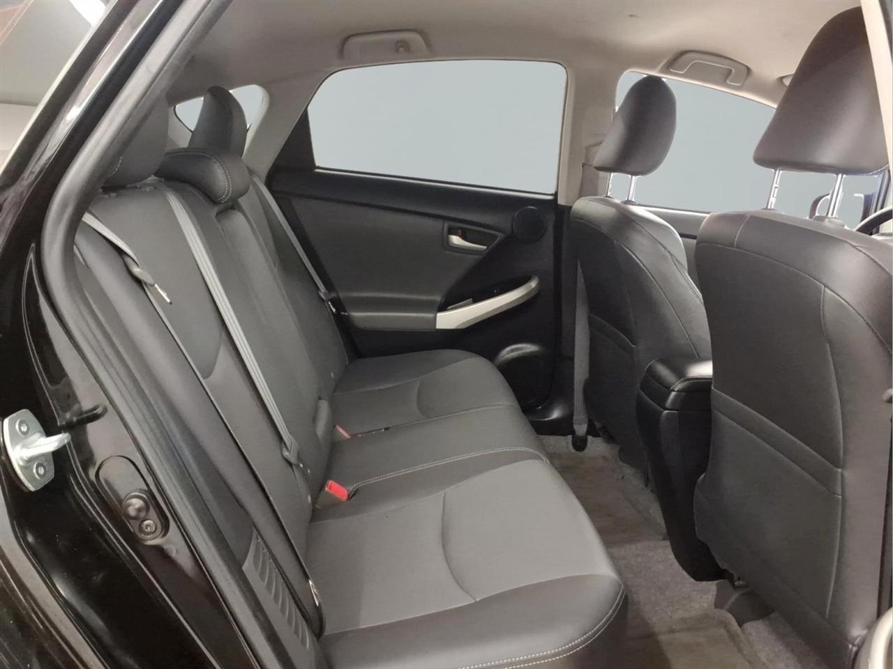 Toyota Prius 5dr HB Four (Natl) 2015