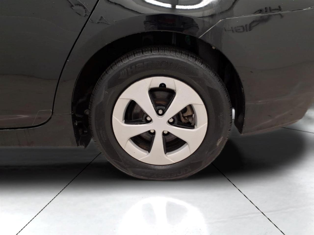 Toyota Prius 5dr HB Four (Natl) 2015