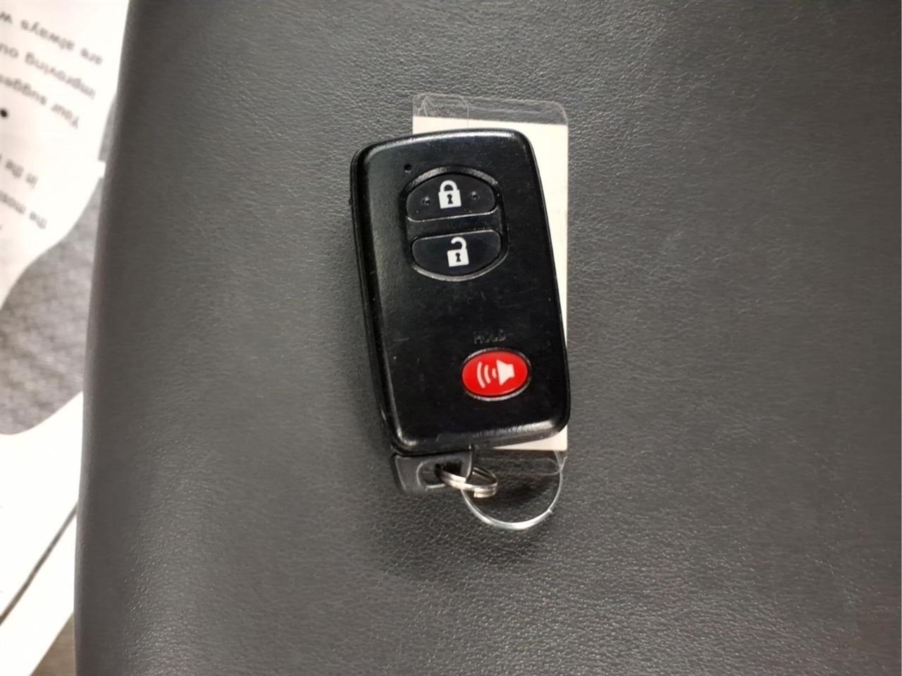 Toyota Prius 5dr HB Four (Natl) 2015