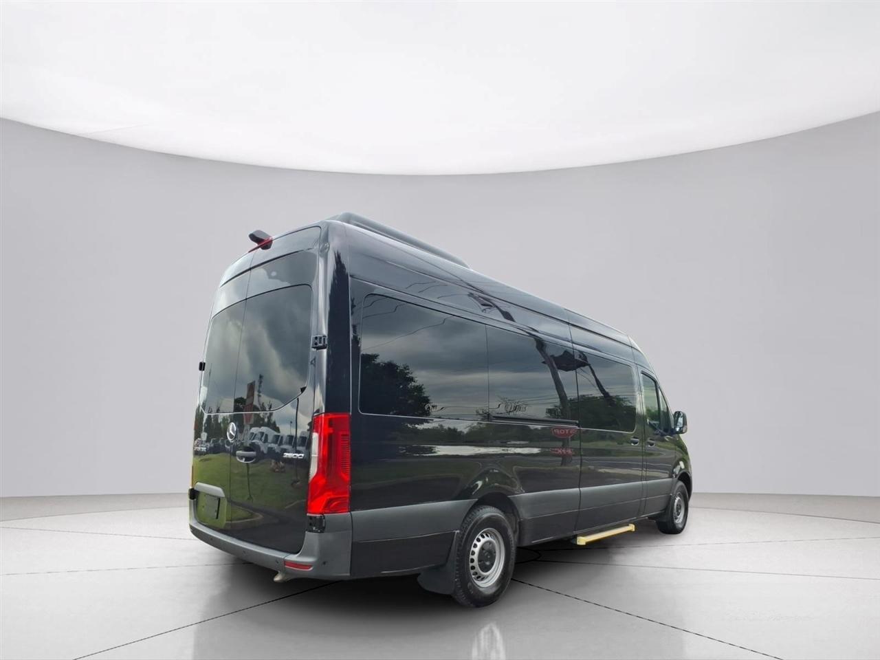 Mercedes-Benz Sprinter Passenger Van 2500 High Roof I4 Diesel HO 170" RWD 2023