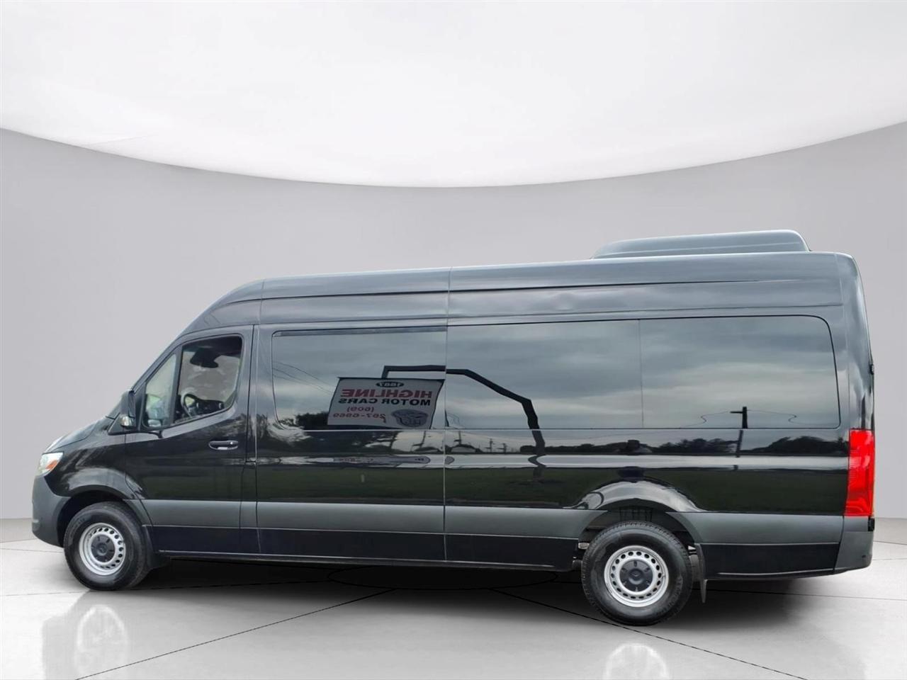 Mercedes-Benz Sprinter Passenger Van 2500 High Roof I4 Diesel HO 170" RWD 2023