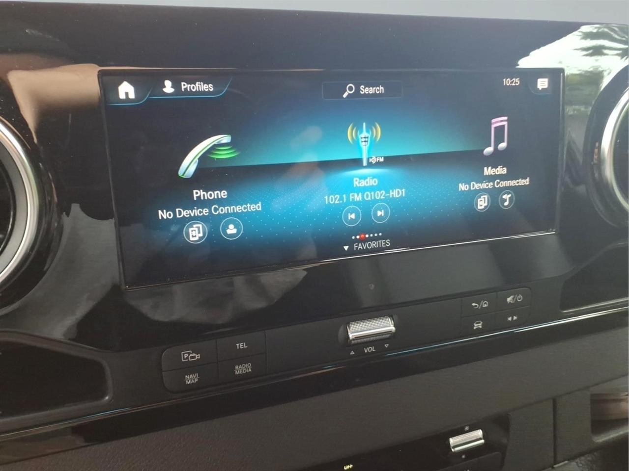 Mercedes-Benz Sprinter Passenger Van 2500 High Roof I4 Diesel HO 170" RWD 2023