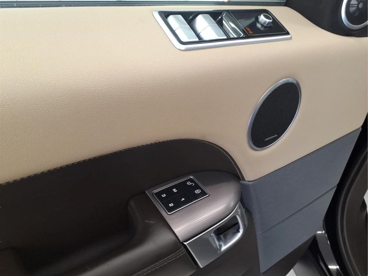 Land Rover Range Rover Sport Turbo i6 MHEV HSE 2020