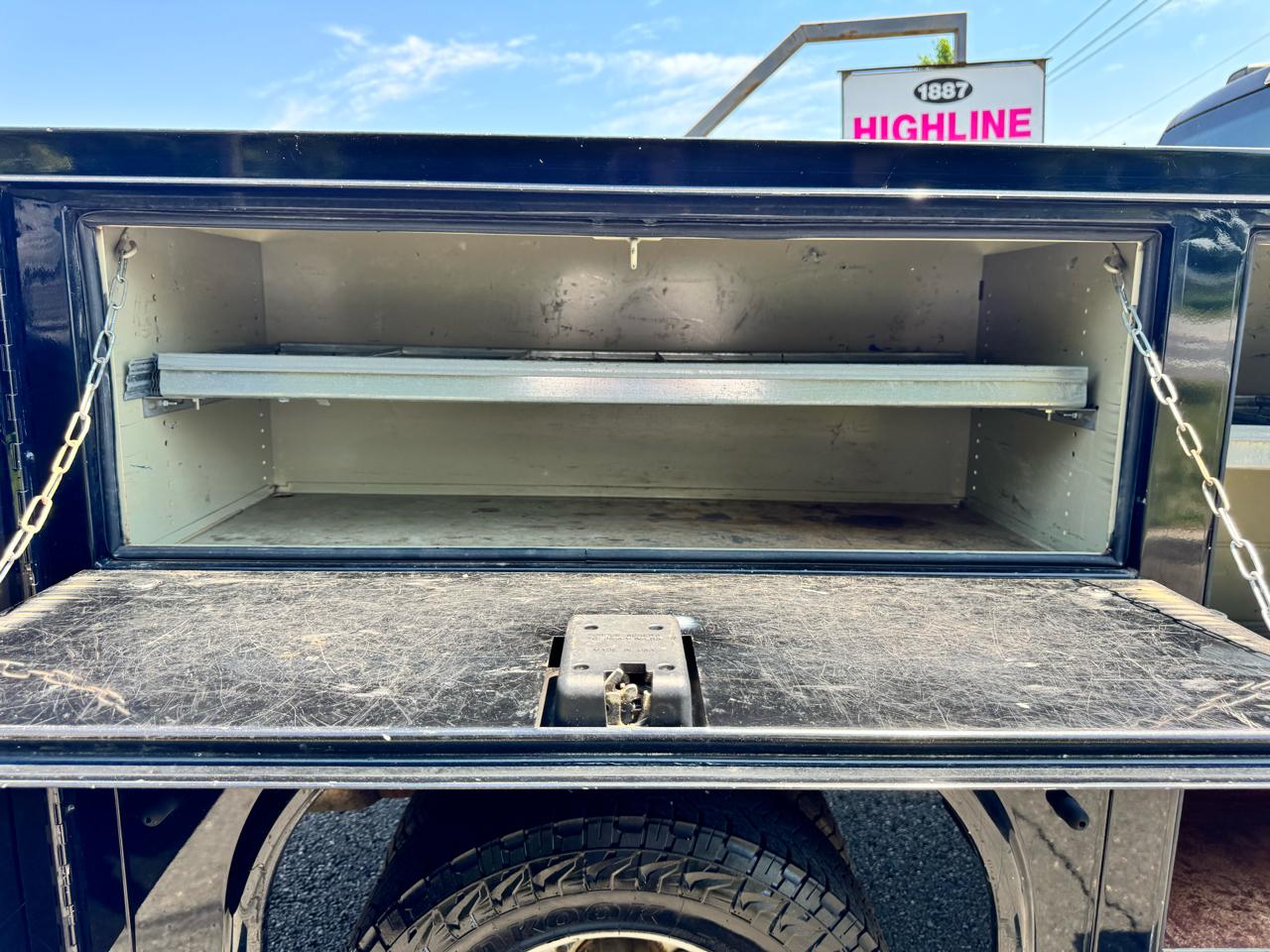 Ford Super Duty F-350 DRW XLT 4WD Reg Cab 145" WB 60" CA 2021