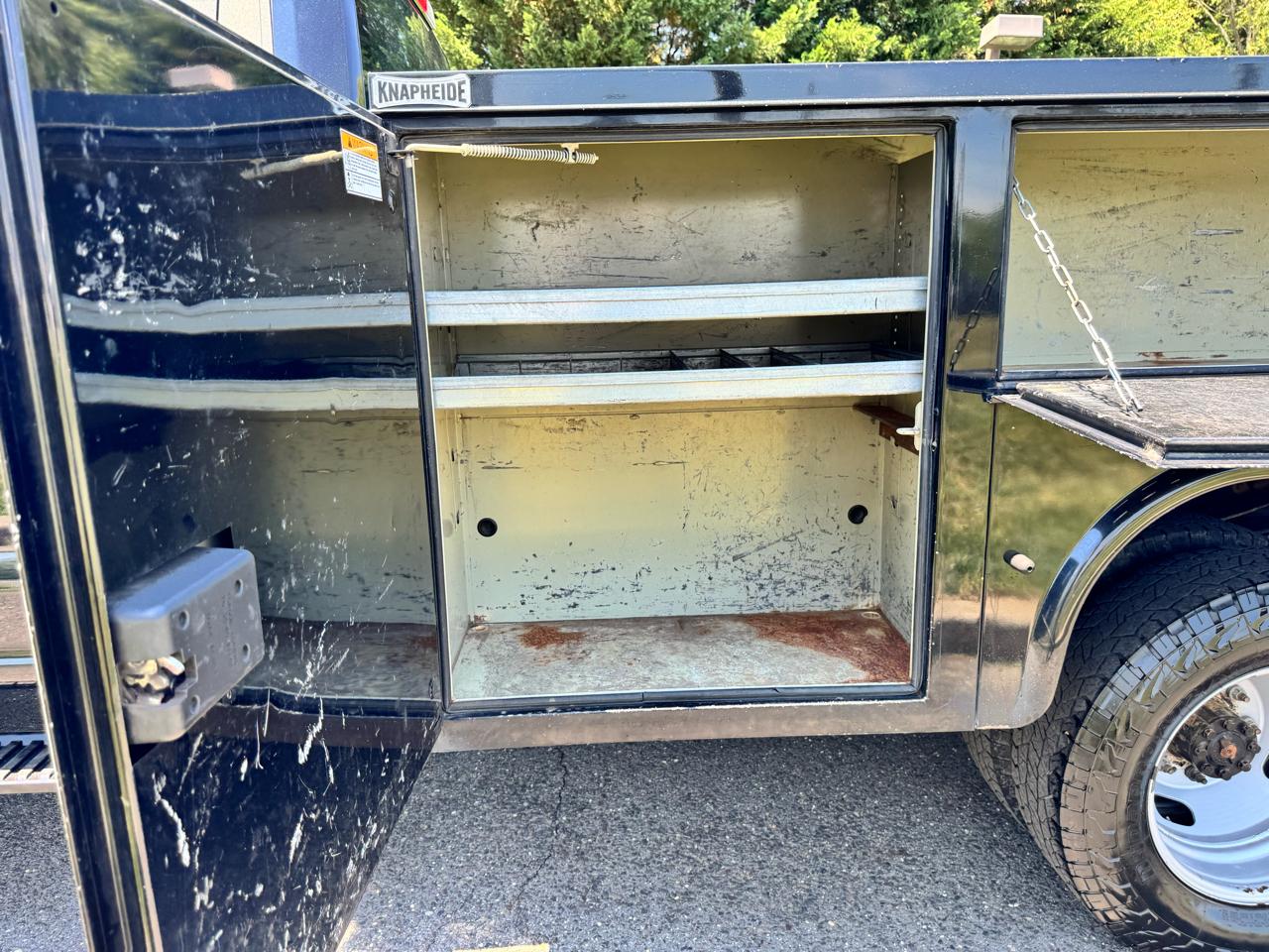Ford Super Duty F-350 DRW XLT 4WD Reg Cab 145" WB 60" CA 2021