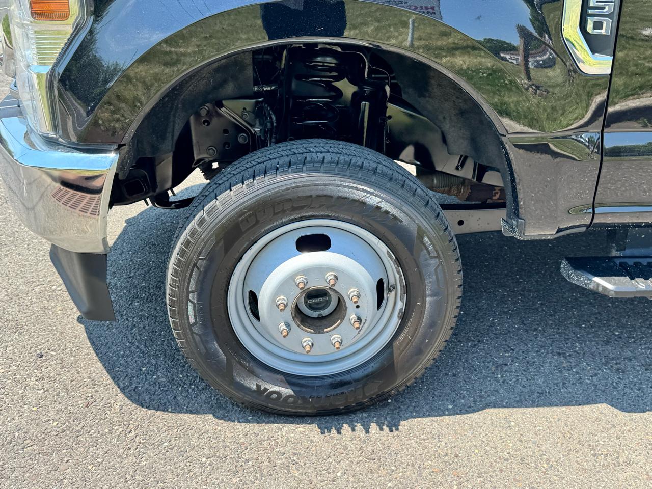 Ford Super Duty F-350 DRW XLT 4WD Reg Cab 145" WB 60" CA 2021
