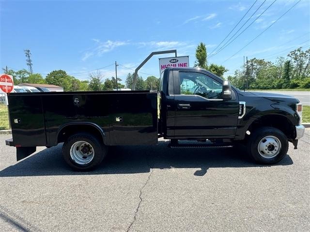 Ford Super Duty F-350 DRW XLT 4WD Reg Cab 145" WB 60" CA 2021