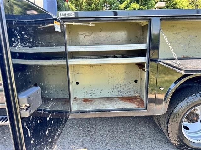 Ford Super Duty F-350 DRW XLT 4WD Reg Cab 145" WB 60" CA 2021