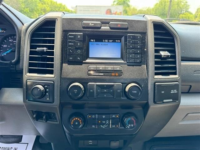 Ford Super Duty F-350 DRW XLT 4WD Reg Cab 145" WB 60" CA 2021