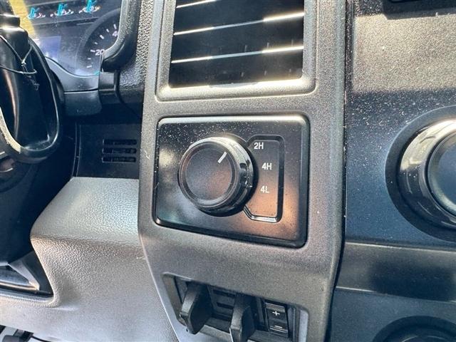 Ford Super Duty F-350 DRW XLT 4WD Reg Cab 145" WB 60" CA 2021