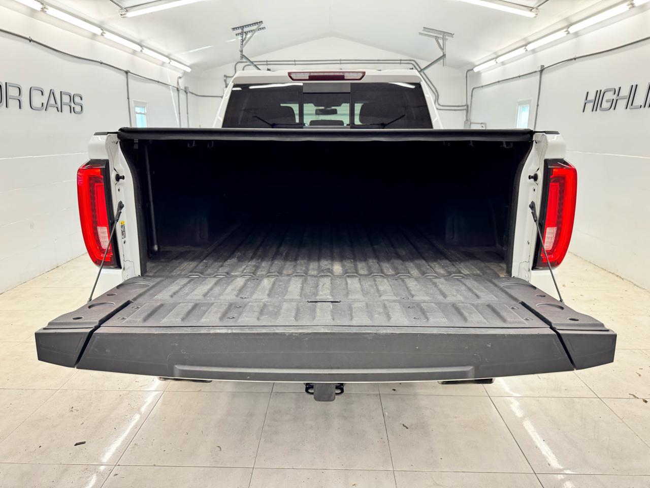 GMC Sierra 1500 4WD Crew Cab 147" Denali 2019