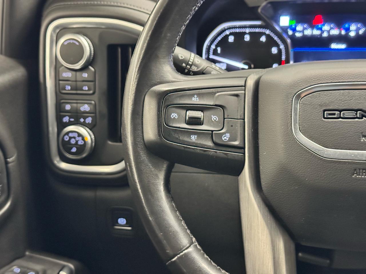GMC Sierra 1500 4WD Crew Cab 147" Denali 2019