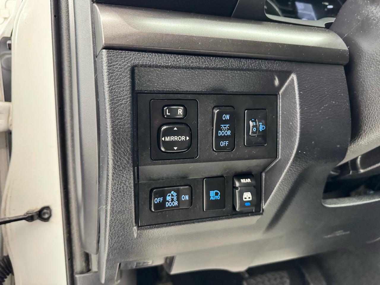 Toyota Tundra 4WD 1794 Edition CrewMax 5.5' Bed 5.7L (Natl) 2018