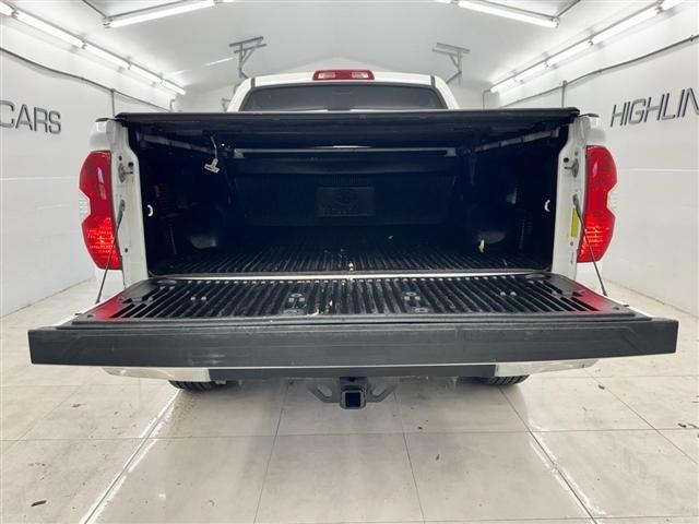 Toyota Tundra 4WD SR5 CrewMax 5.5' Bed 5.7L (Natl) 2018
