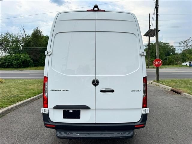 Mercedes-Benz Sprinter Cargo Van 2500 Standard Roof I4 Diesel 144" RWD 2023