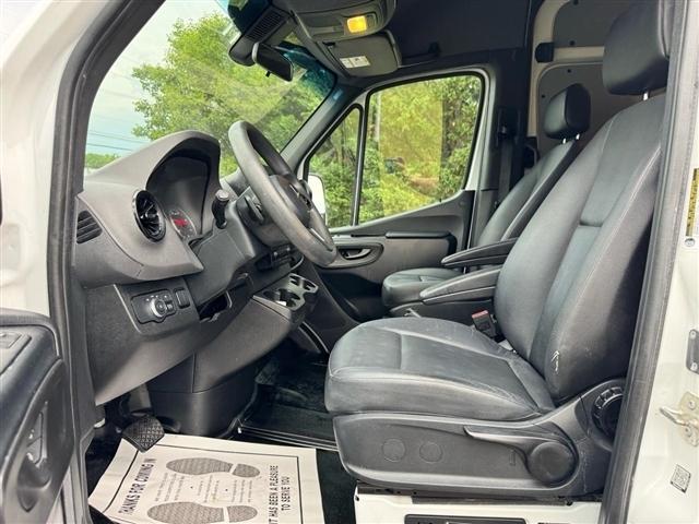 Mercedes-Benz Sprinter Cargo Van 2500 Standard Roof I4 Diesel 144" RWD 2023
