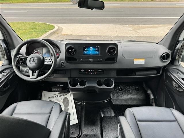 Mercedes-Benz Sprinter Cargo Van 2500 Standard Roof I4 Diesel 144" RWD 2023