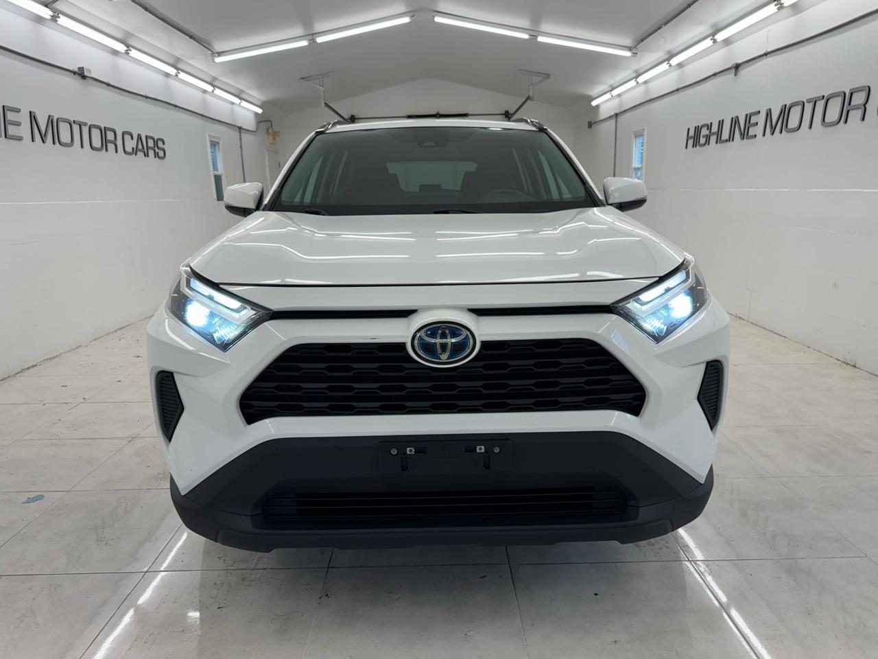 Toyota RAV4 Hybrid XLE AWD (Natl) 2022