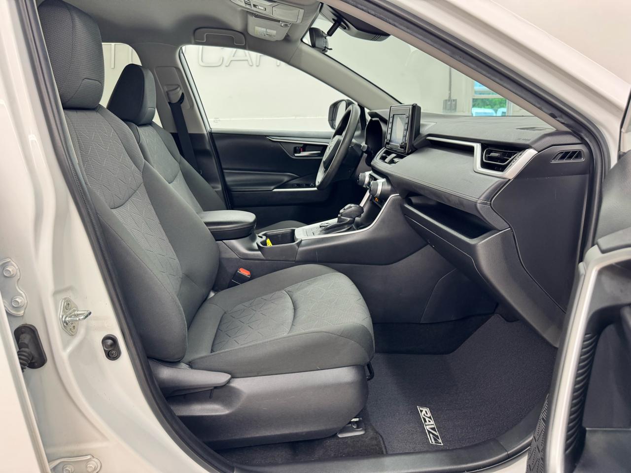Toyota RAV4 Hybrid XLE AWD (Natl) 2022