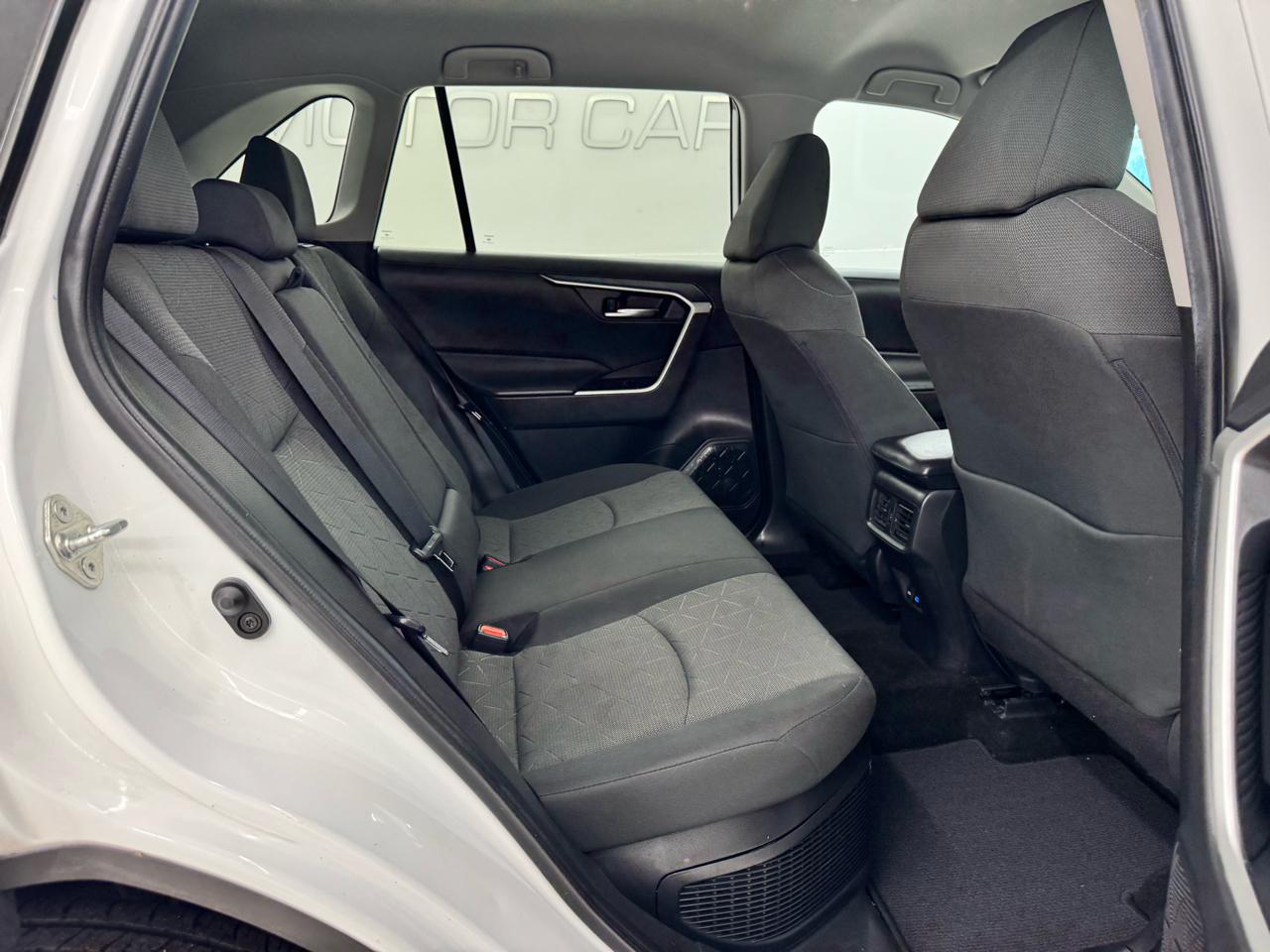 Toyota RAV4 Hybrid XLE AWD (Natl) 2022