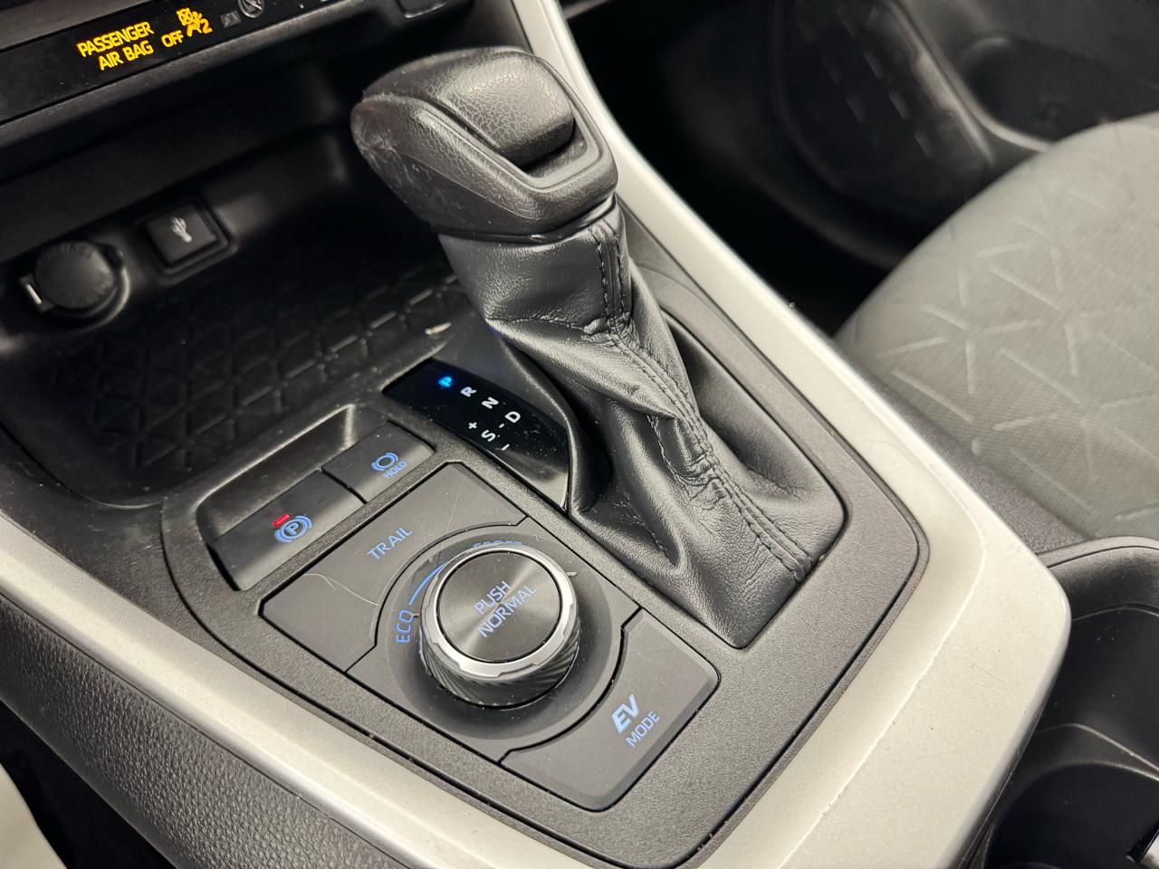 Toyota RAV4 Hybrid XLE AWD (Natl) 2022