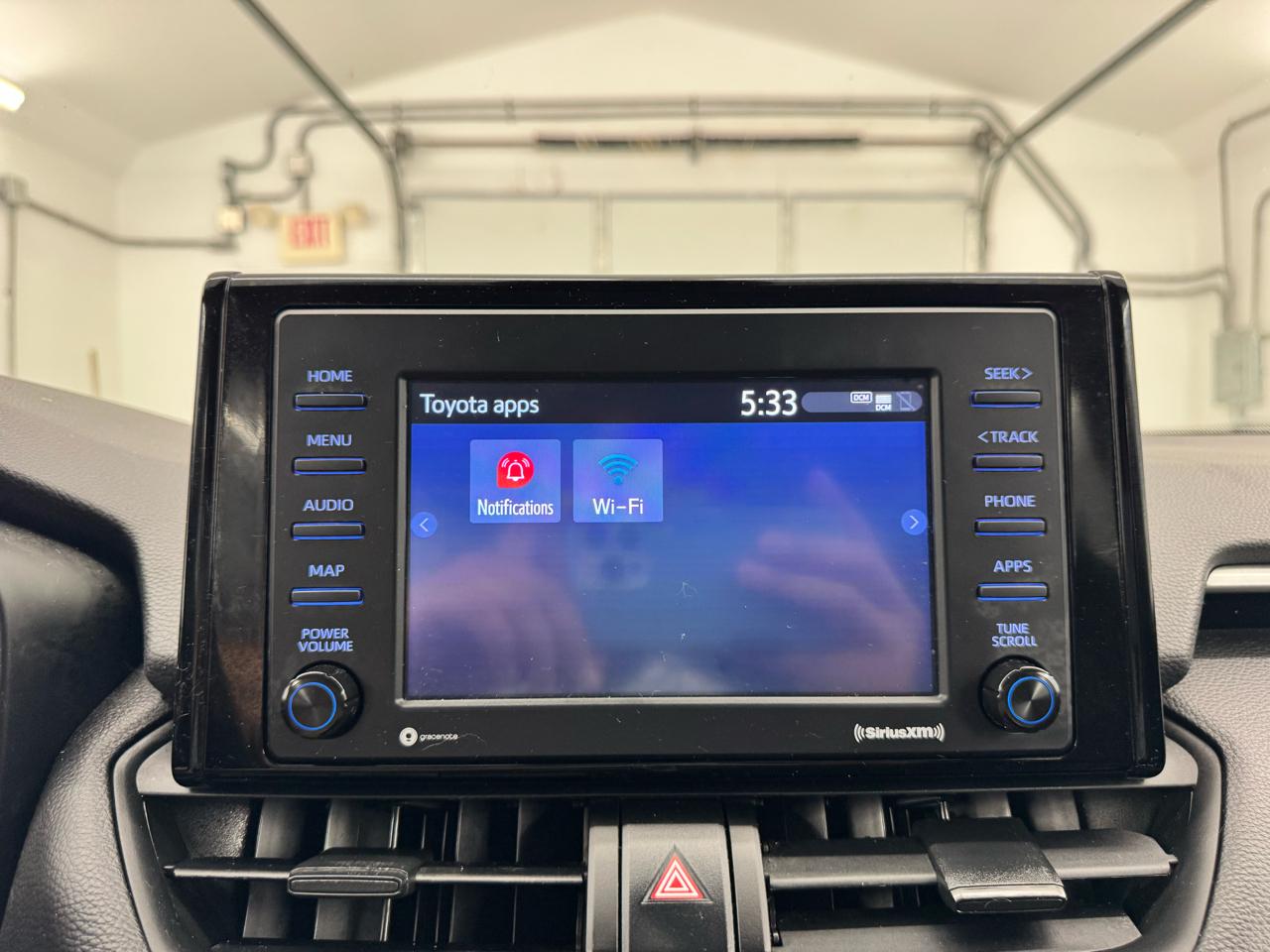 Toyota RAV4 Hybrid XLE AWD (Natl) 2022