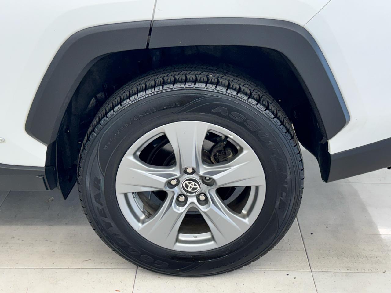 Toyota RAV4 Hybrid XLE AWD (Natl) 2022