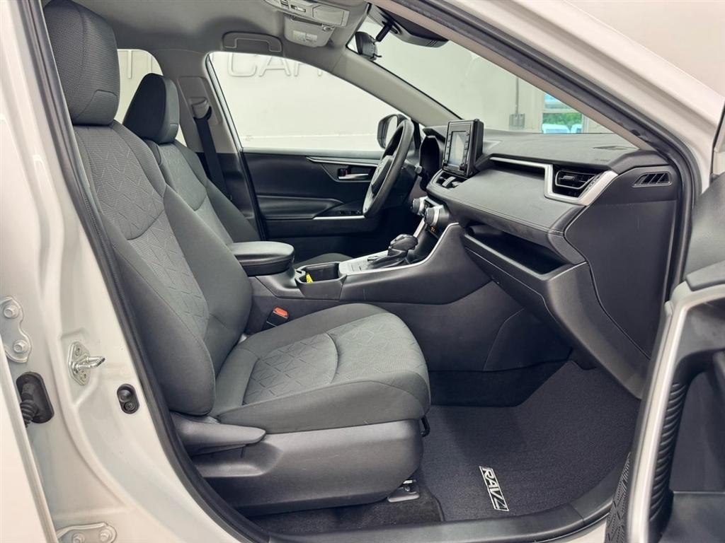 Toyota RAV4 Hybrid XLE AWD (Natl) 2022