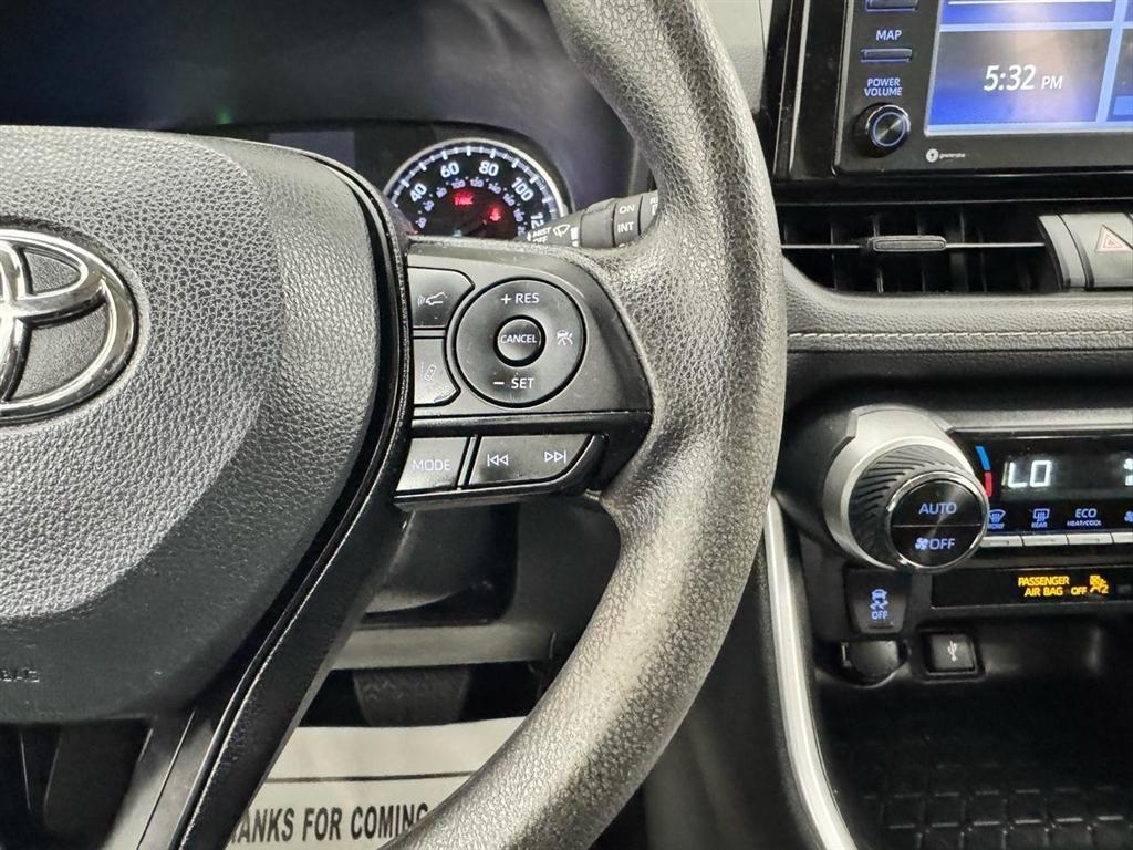 Toyota RAV4 Hybrid XLE AWD (Natl) 2022