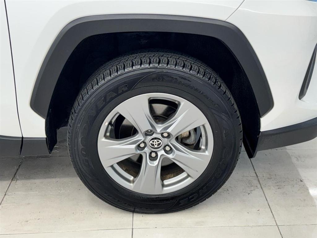 Toyota RAV4 Hybrid XLE AWD (Natl) 2022