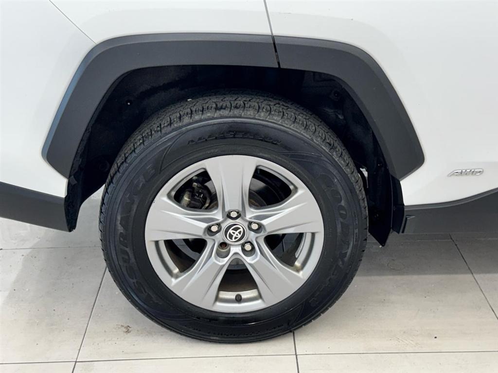 Toyota RAV4 Hybrid XLE AWD (Natl) 2022