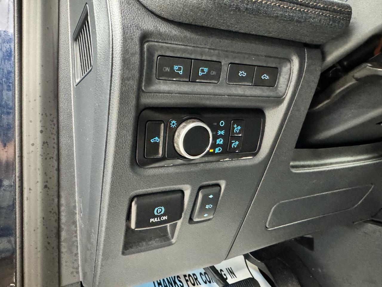 Ford F-150 Lightning LARIAT 4WD SuperCrew 5.5' Box 2023