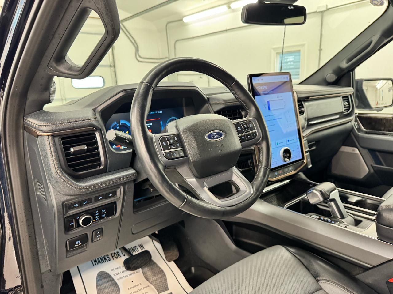 Ford F-150 Lightning LARIAT 4WD SuperCrew 5.5' Box 2023