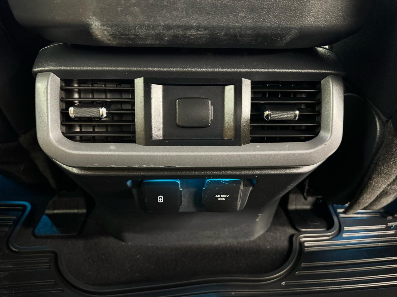 Ford F-150 Lightning LARIAT 4WD SuperCrew 5.5' Box 2023