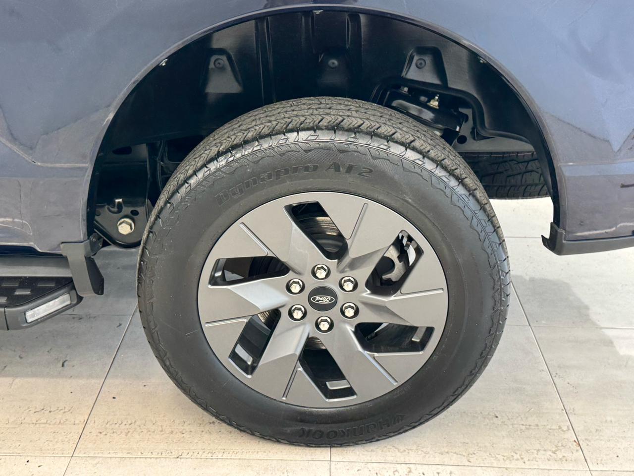 Ford F-150 Lightning LARIAT 4WD SuperCrew 5.5' Box 2023