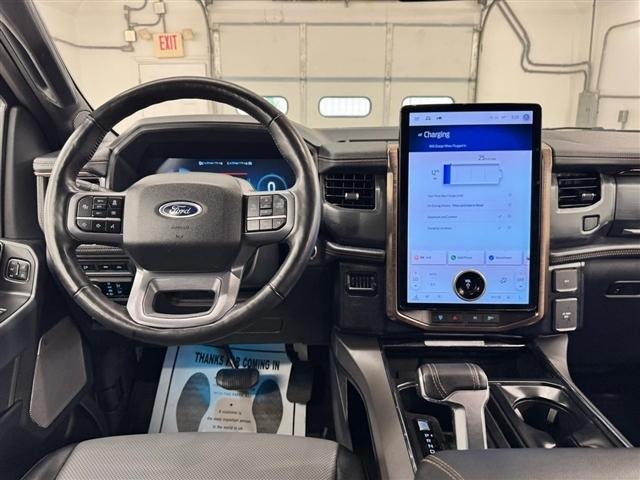 Ford F-150 Lightning LARIAT 4WD SuperCrew 5.5' Box 2023