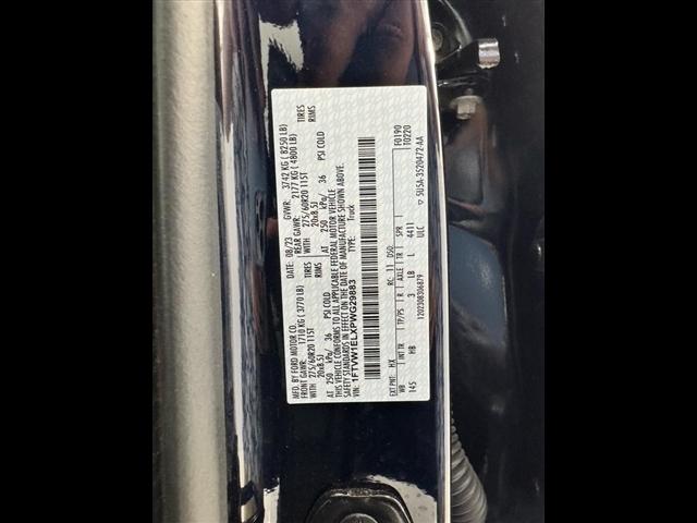 Ford F-150 Lightning LARIAT 4WD SuperCrew 5.5' Box 2023