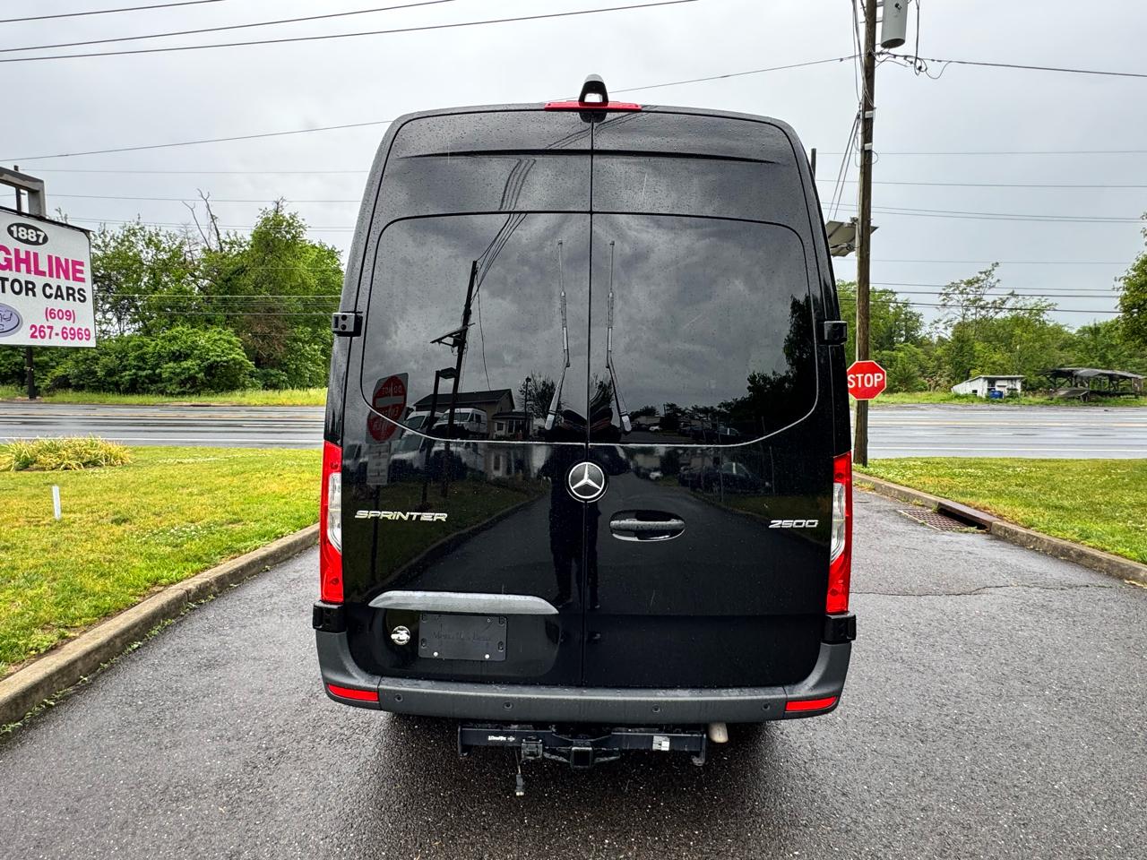 Mercedes-Benz Sprinter Passenger Van 2500 Standard Roof I4 Diesel 144" RWD 2024
